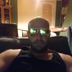 Meet your Posher, Derek